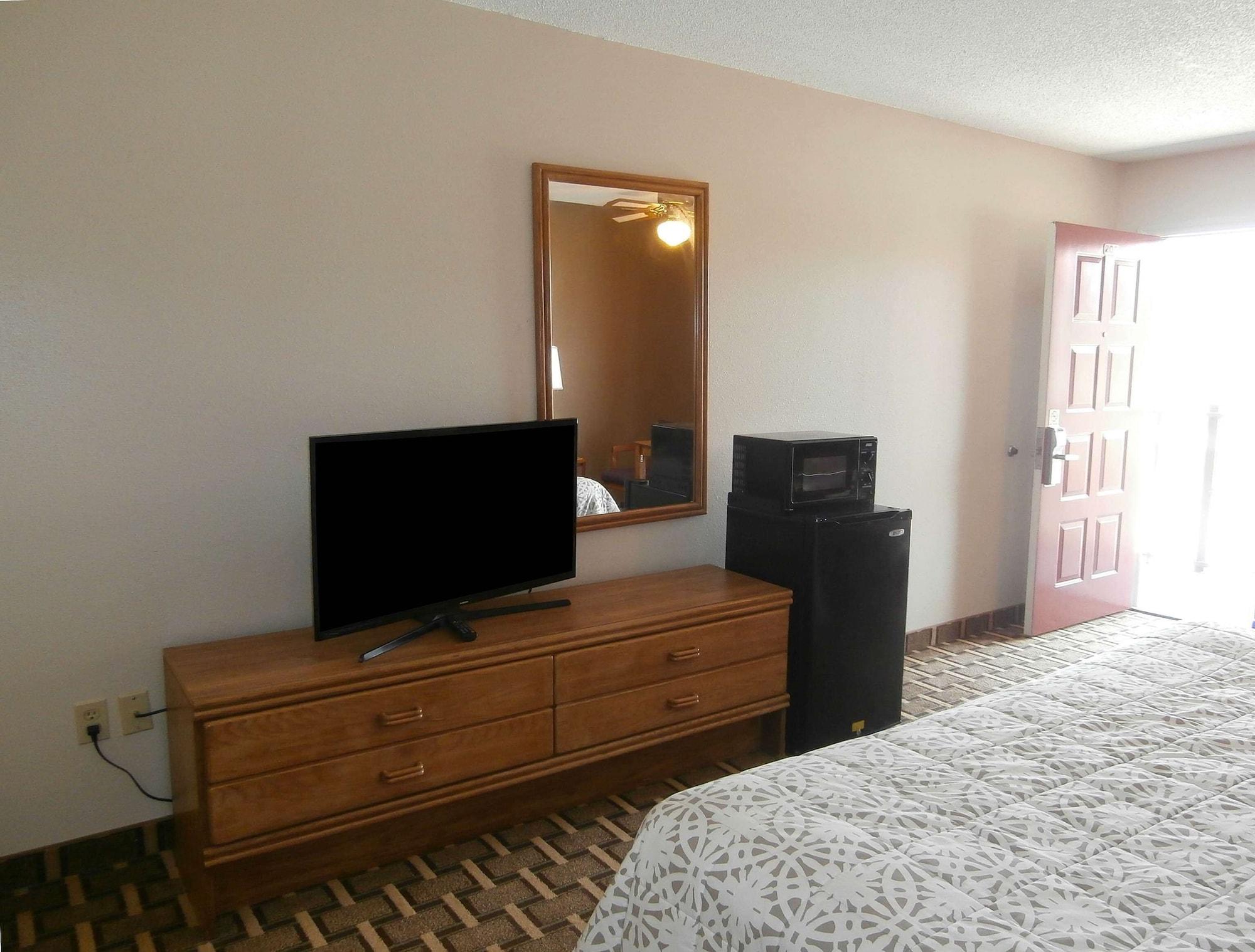 Americas Best Value Inn Blue Ridge Bagian luar foto