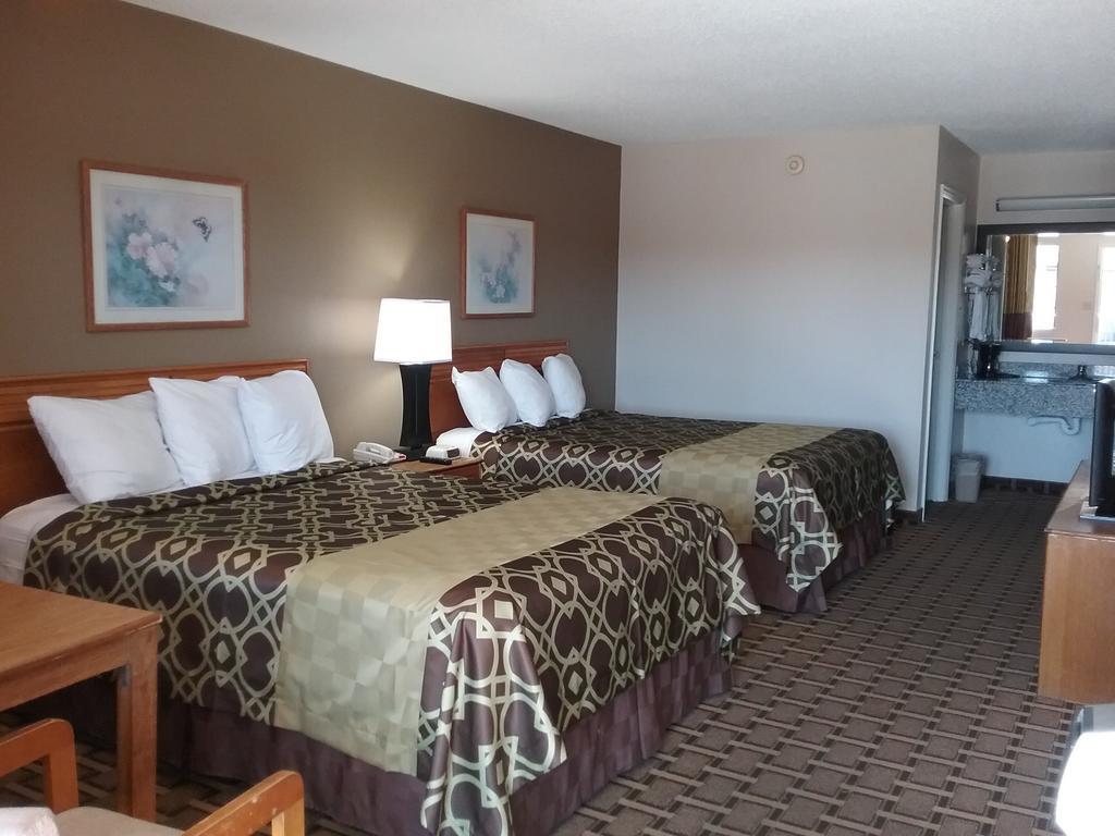 Americas Best Value Inn Blue Ridge Bagian luar foto